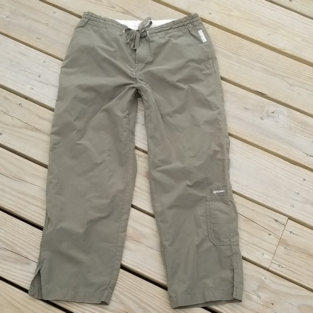 Columbia xs Khaki Capri clamdiggers